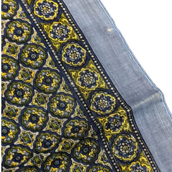 Glentex Blue Wool Patterned Square Scarf Repeating Circular Motifs Vintage - Picture 7 of 11